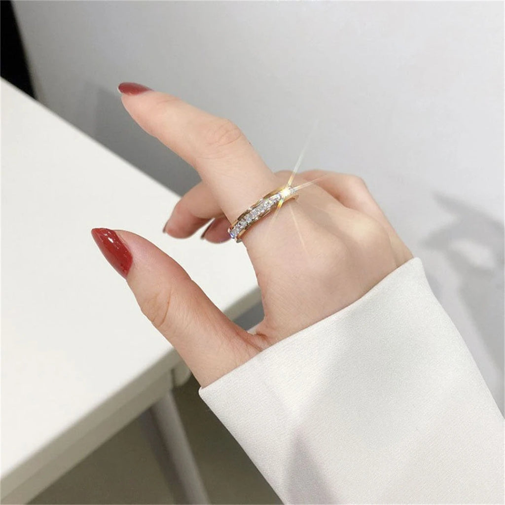 relia Royale — Rose Gold Crystal Halo Ring | Timeless Elegance