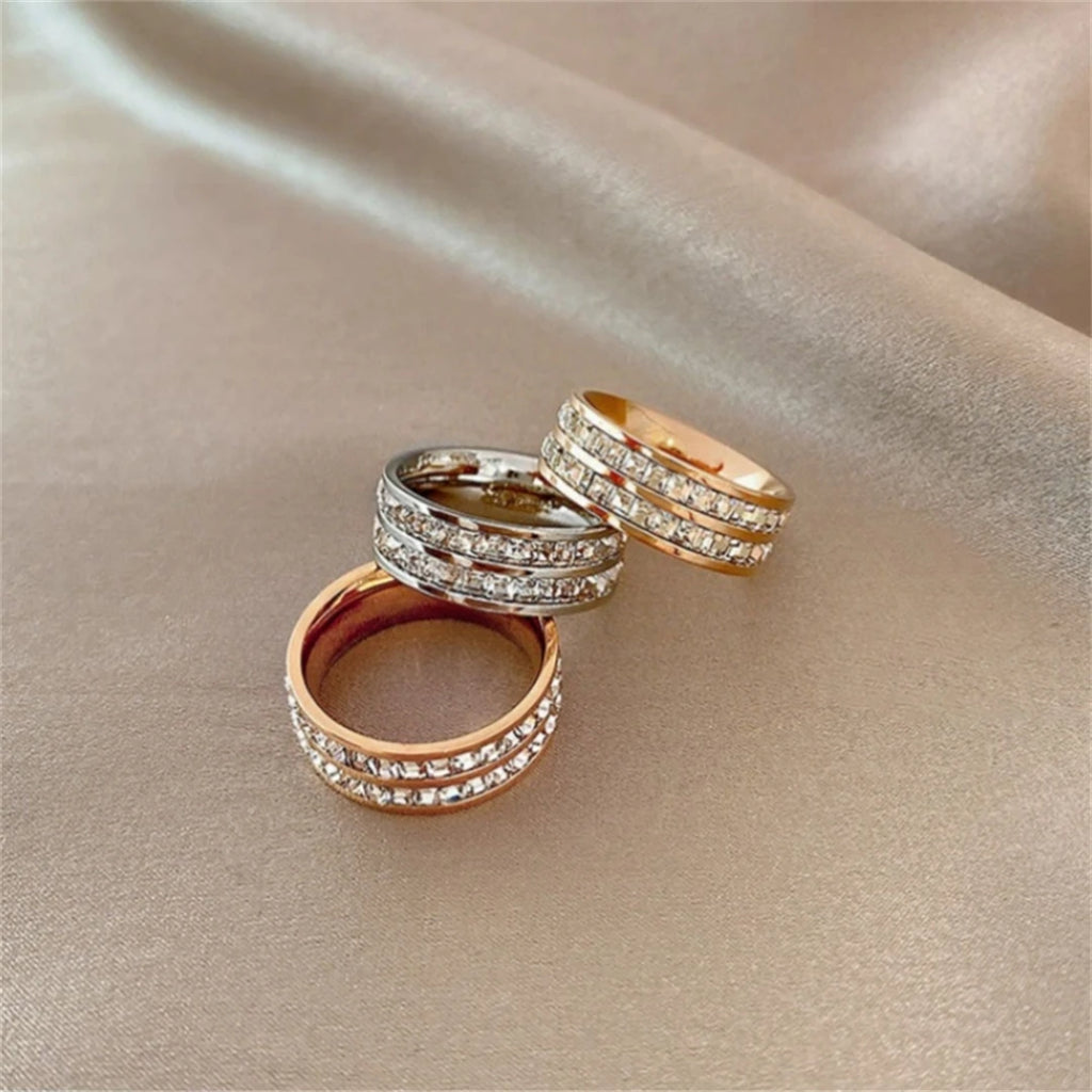 relia Royale — Rose Gold Crystal Halo Ring | Timeless Elegance