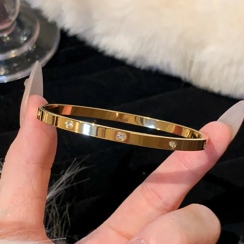 Aurelia Gold Zircon Bracelet – Signature Luxury Edition