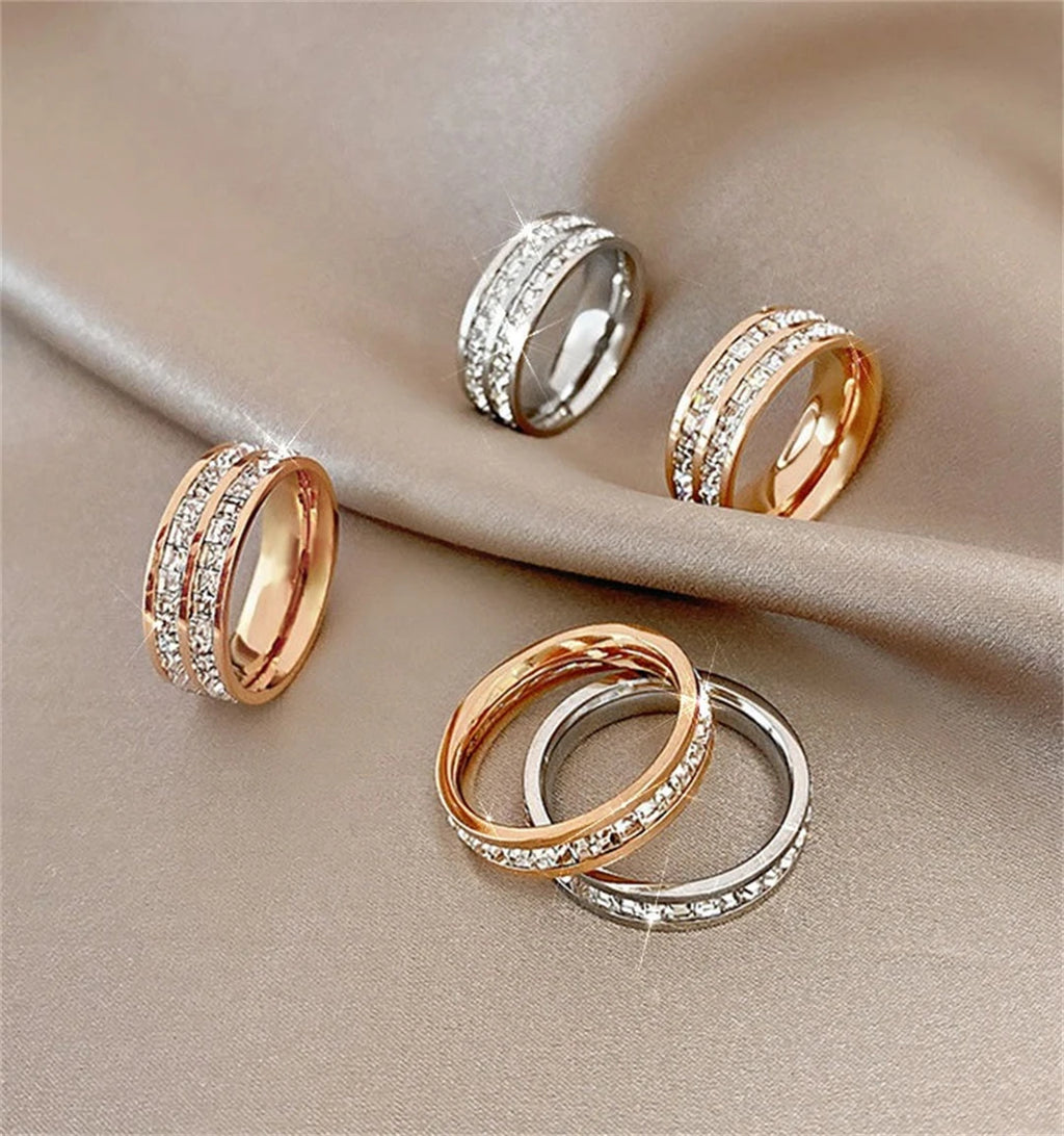 relia Royale — Rose Gold Crystal Halo Ring | Timeless Elegance