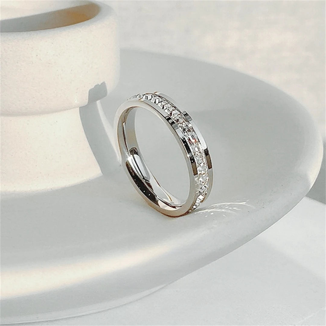 relia Royale — Rose Gold Crystal Halo Ring | Timeless Elegance