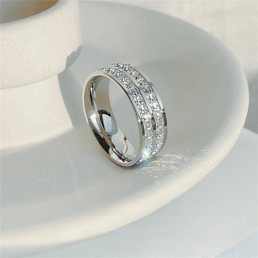 relia Royale — Rose Gold Crystal Halo Ring | Timeless Elegance