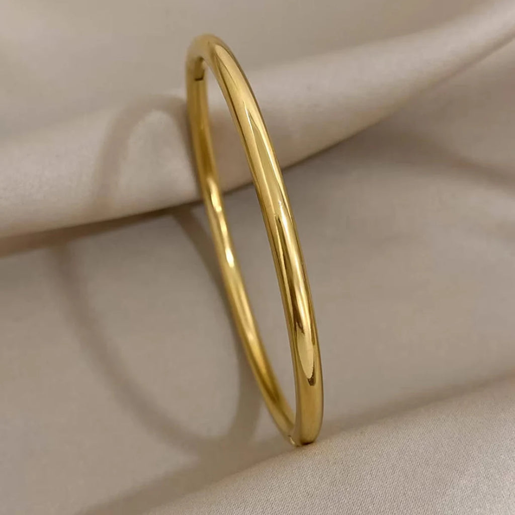 Aurelia Gold Zircon Bracelet – Signature Luxury Edition